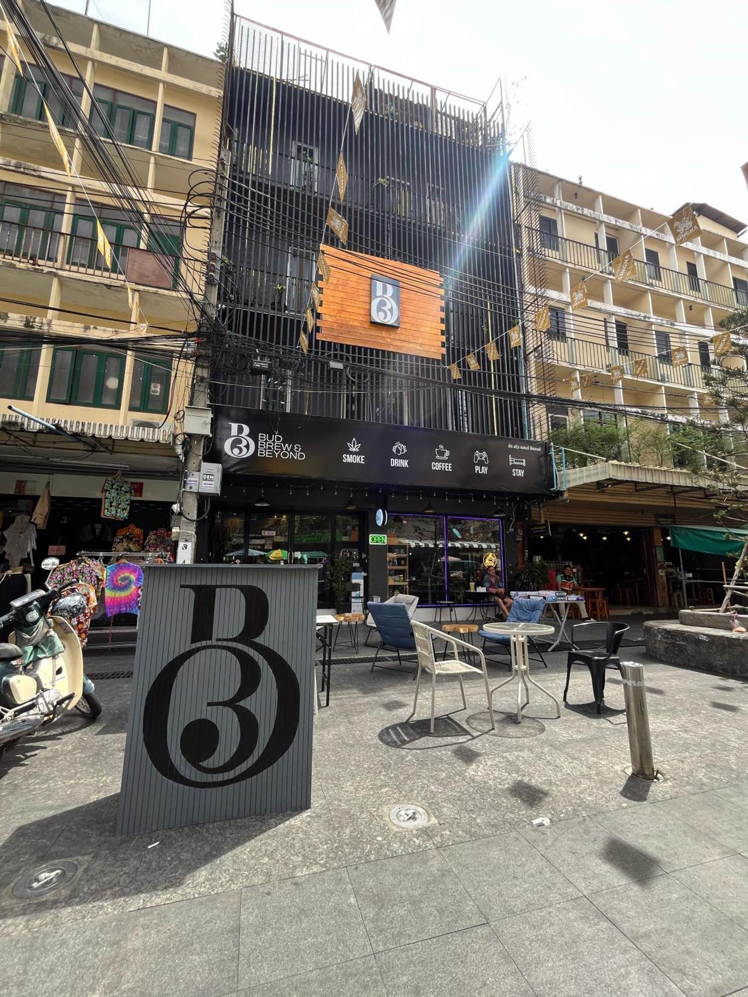 Bud Brew Beyond Dispensary And Hotel Бангкок Экстерьер фото